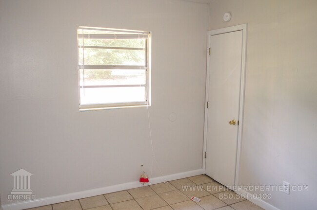 Building Photo - Renovated Home South of FSU