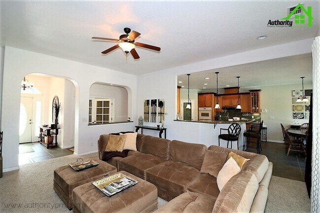 Building Photo - 14270 Quail Springs Rd