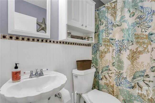 Building Photo - 10 Wyckfield Ct