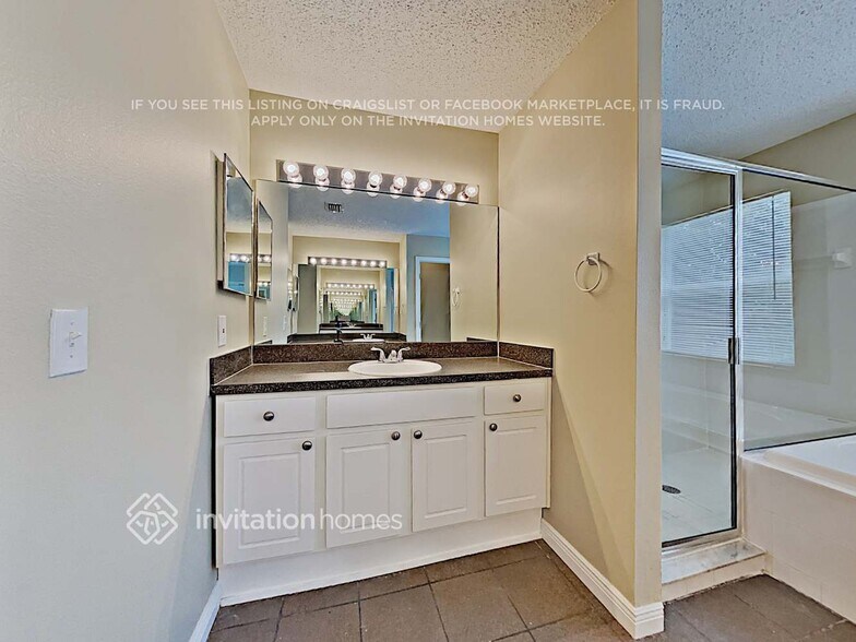 Building Photo - 12517 Blazing Star Dr