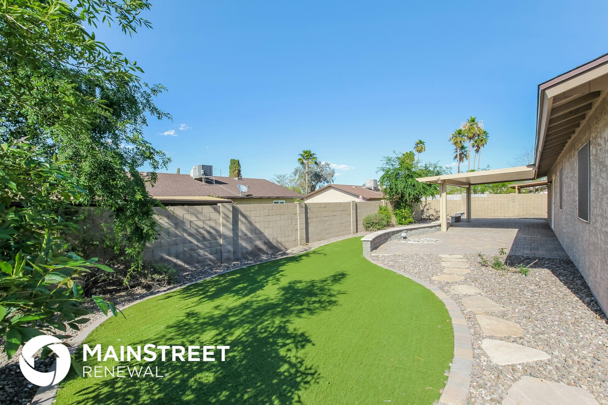 Building Photo - 2632 E Hillery Dr