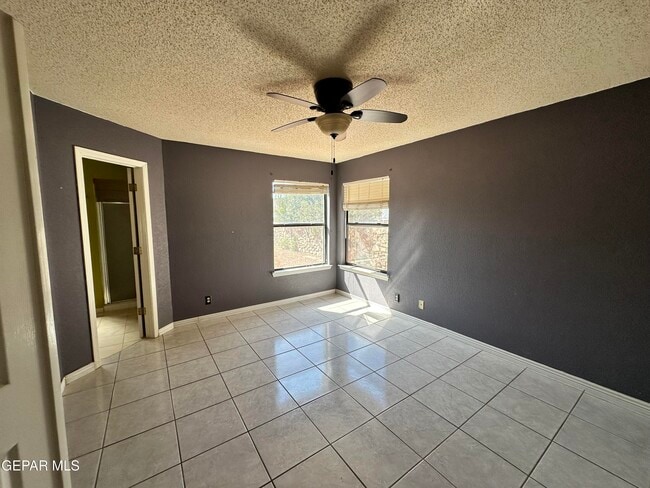 Building Photo - 7100 Oval Rock Dr