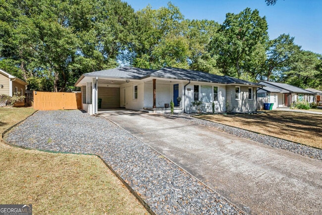 Primary Photo - 2775 Glenvalley Dr