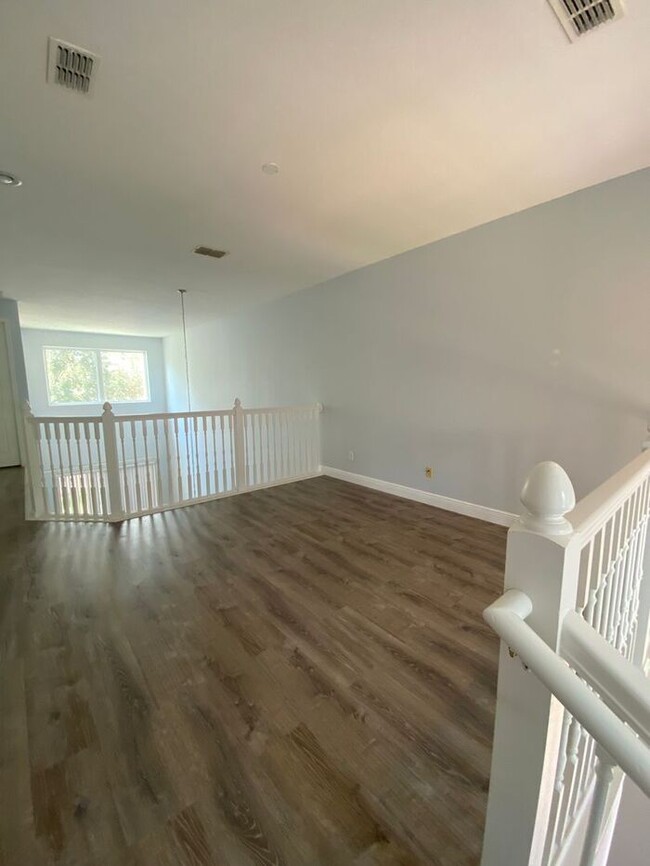 Building Photo - 3bed/2.5bath Townhome for Rent in Beautifu...