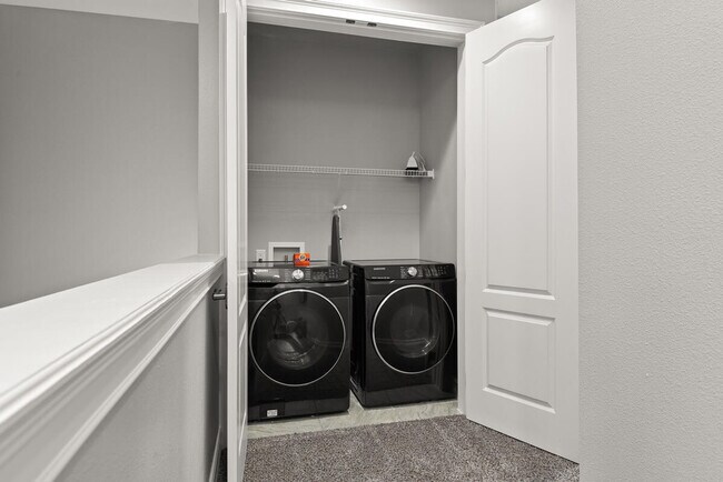 Building Photo - 132 Mediterranean Way