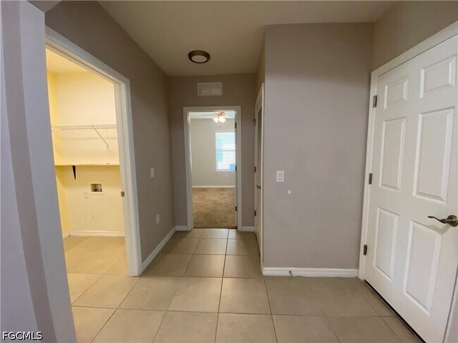 Building Photo - 3425 Cancun Ct