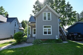 Building Photo - 69 Miller St