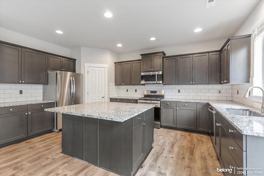 Building Photo - 10017 7th Place SE