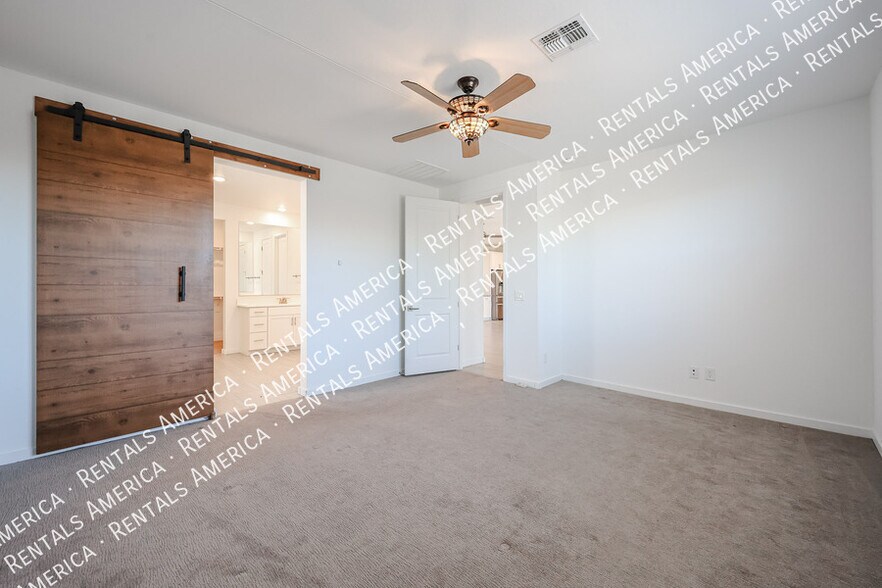 Building Photo - 40622 W Williams Way