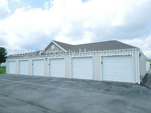 Building Photo - 6723 Creekside Dr NE
