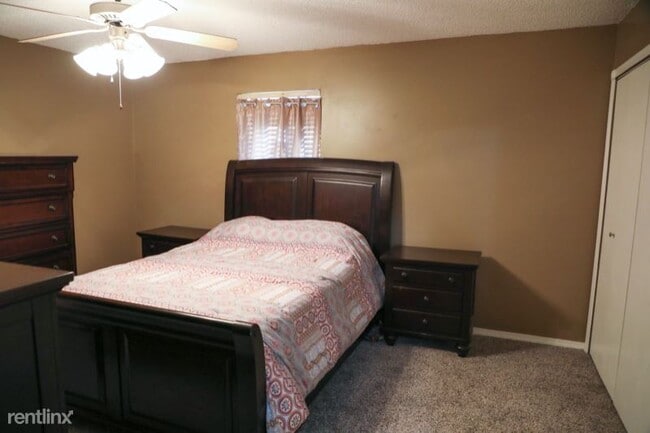 Building Photo - 2 br, 1.5 bath Condo - 24 Chisholm Creek Dr