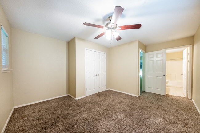 Building Photo - 2809 E 22nd St