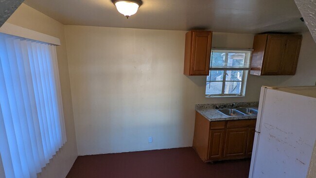 Building Photo - pm0394