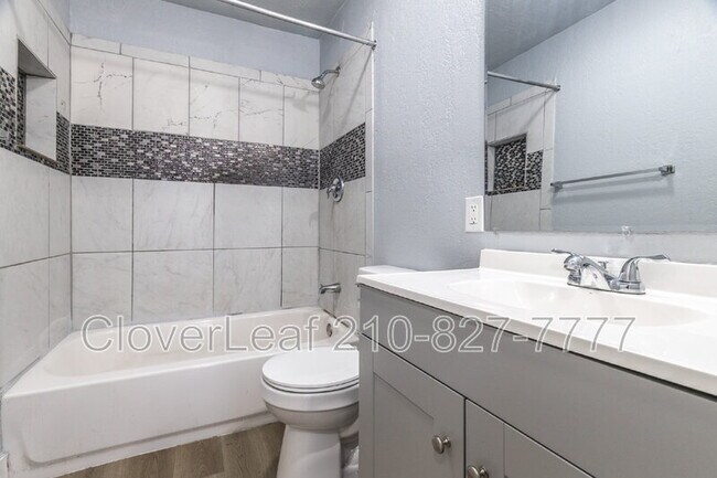 Building Photo - 2114 Jupiter St