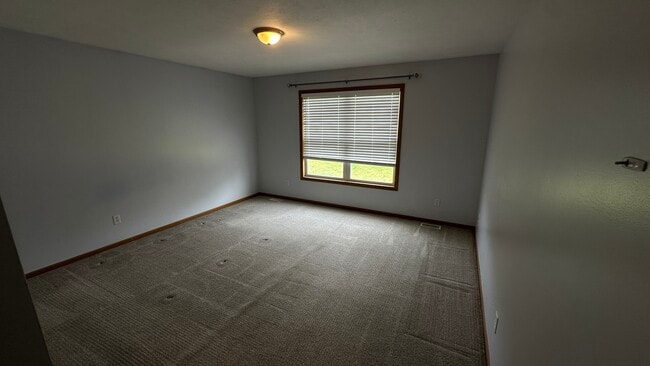 Building Photo - 2472/2474 Millview