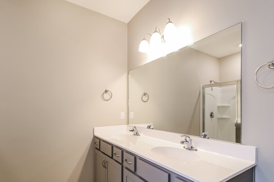 Building Photo - 365 Beau Tisdale Dr