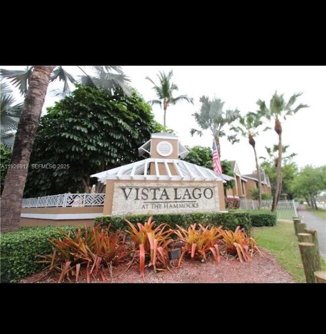 Building Photo - 15570 SW 105th Ln