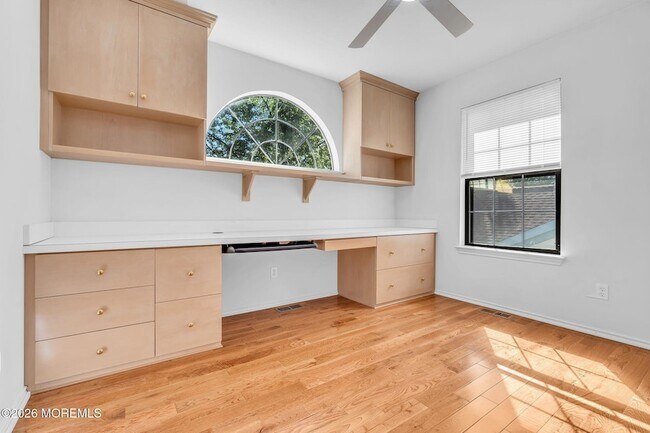 Building Photo - 145 Old Orchard Ln