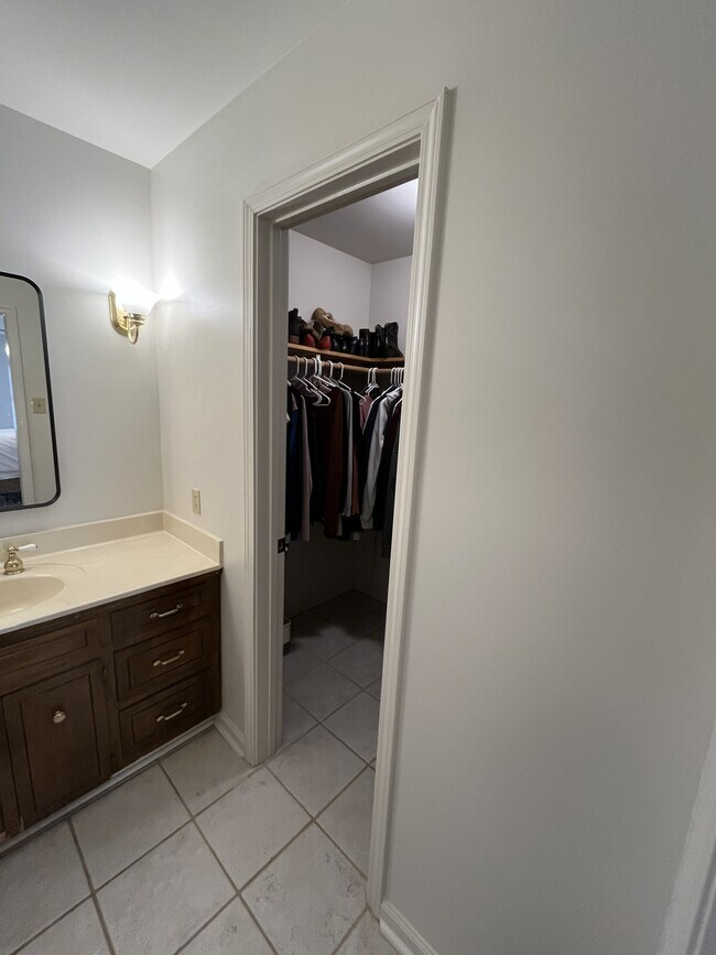 Building Photo - Sandy Springs Rental Home