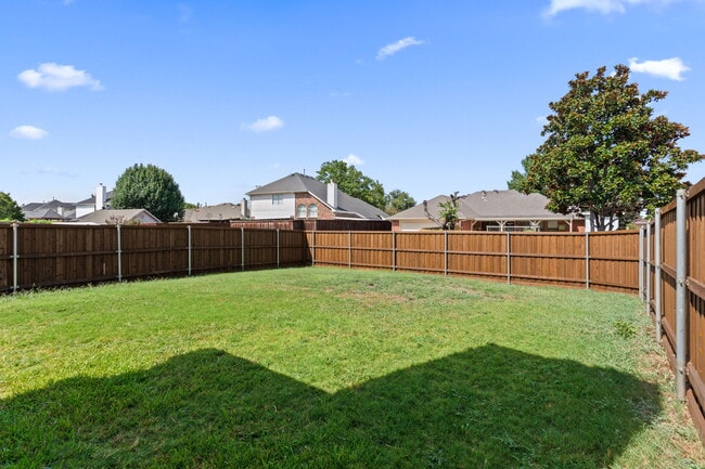 Building Photo - 2802 Briarbrook Ln