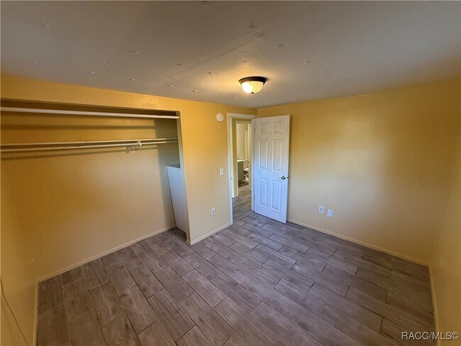 Building Photo - 1113 Jones Ave