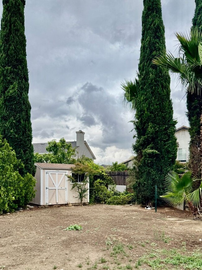 Building Photo - NEWLY REMODELED - 3 Bedroom 2 Bath Home for Rent