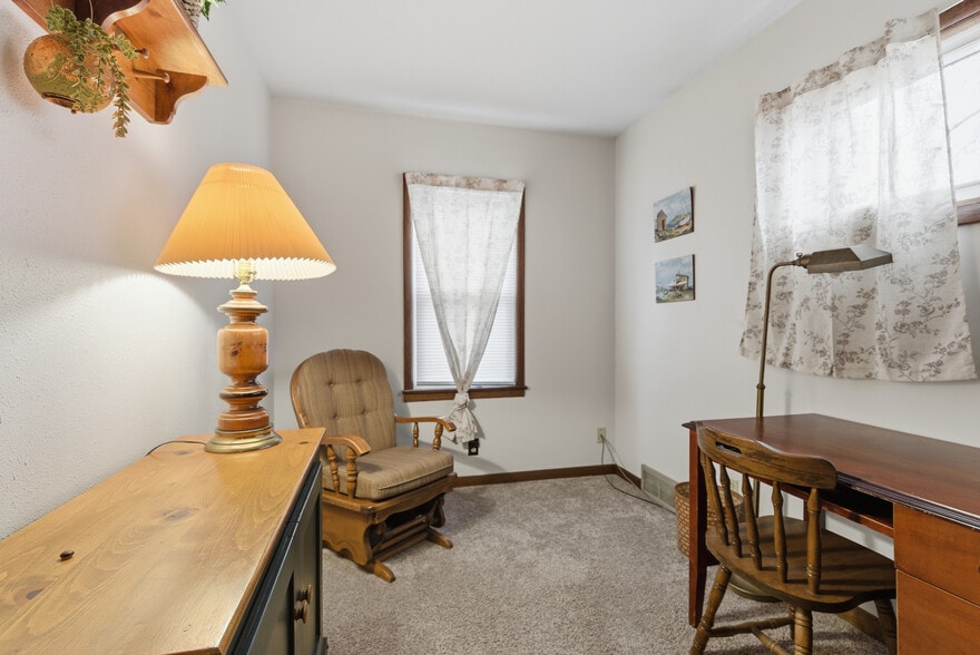 Bedroom #3 (office) - 1144 Madison St