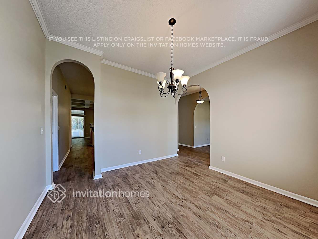 Building Photo - 8043 Sable Creek Dr E