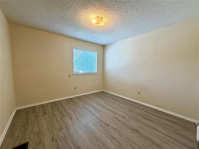 Building Photo - 1301 Lovell Dr
