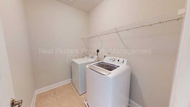 Building Photo - 4421 Ellipse Dr