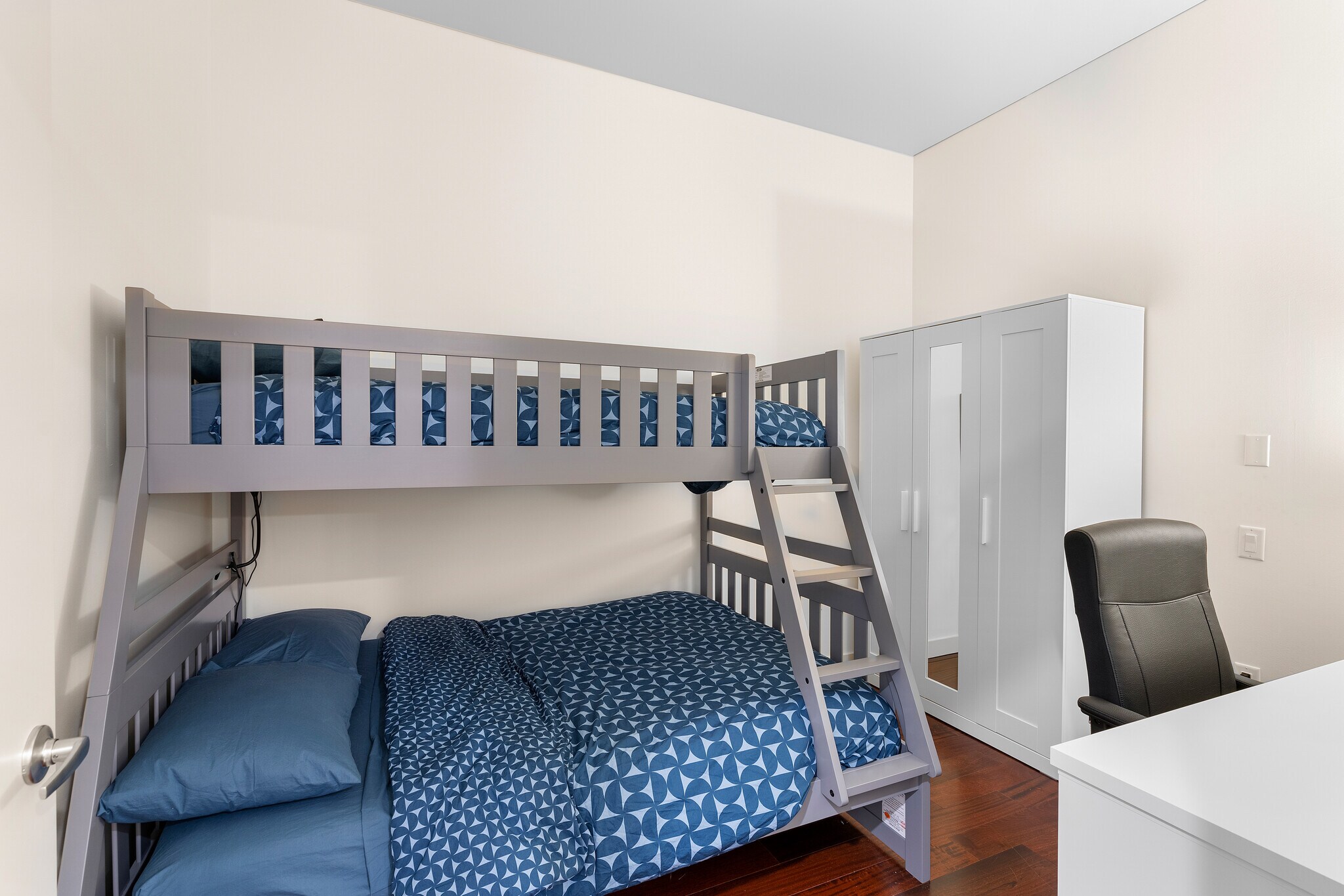 Building Photo - 922 NW 11th Ave