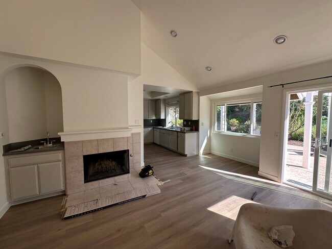 Building Photo - 3642 Birdsong Ave