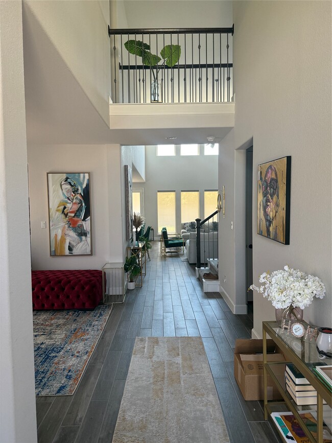 Building Photo - 563 Santa Rosa Hls Dr
