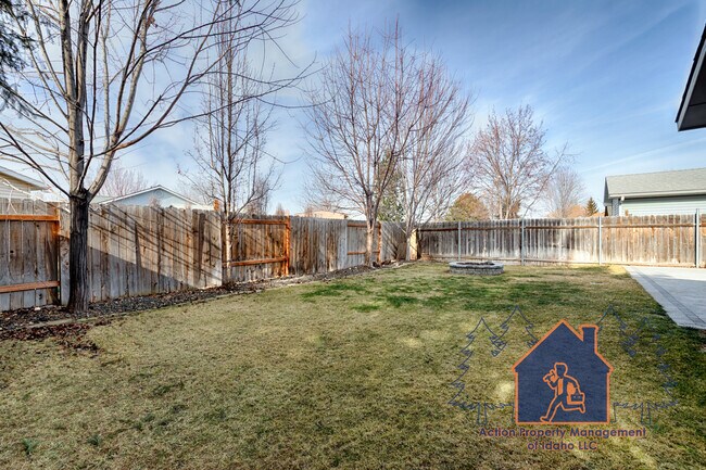 Building Photo - 1393 Caterpillar Ave N