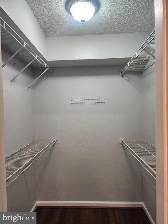 Building Photo - 1504 Lincoln Way