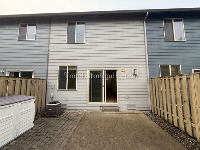 Building Photo - 16316 SE Scoria Ln