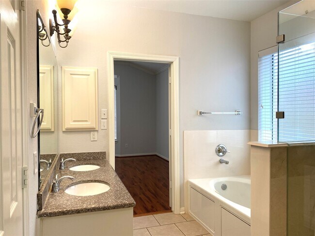 Building Photo - 10231 Turrett Point Ln