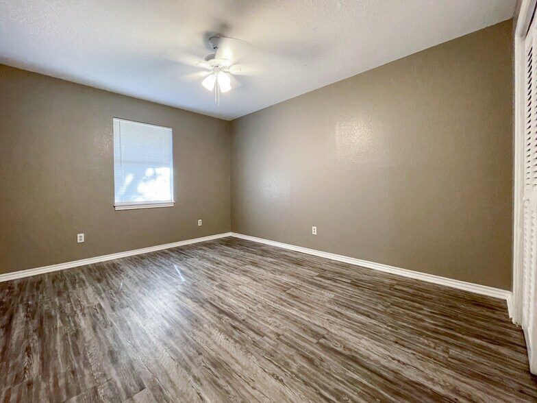 Building Photo - 7104 Churchill Cir