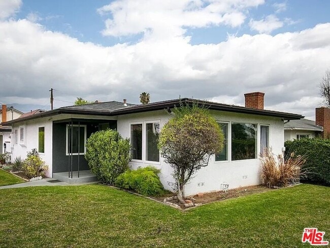 Primary Photo - 6302 N San Gabriel Blvd