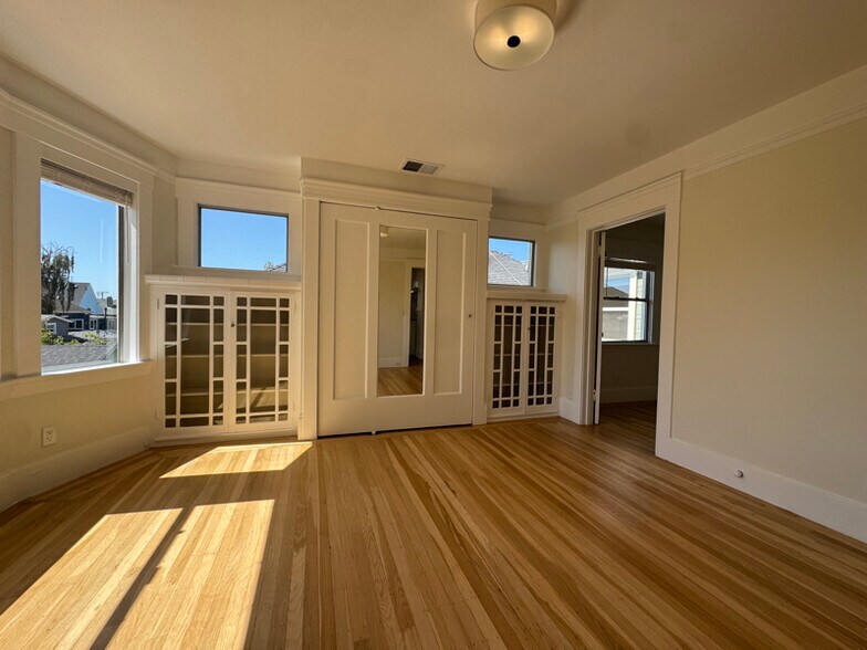 Building Photo - 443 62nd St