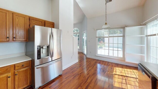 Building Photo - 9311 Clifton Meadow Dr