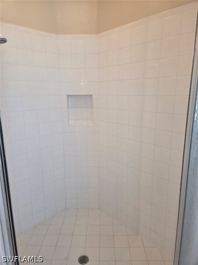 Building Photo - 15122 Summit Pl Cir