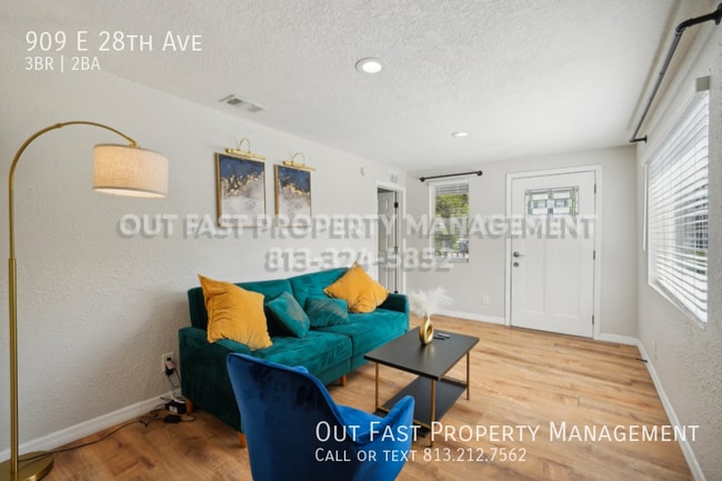 Building Photo - 909 E 28th Ave