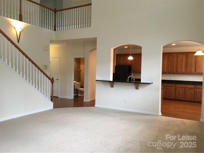Building Photo - 6512 Manitoba Ln