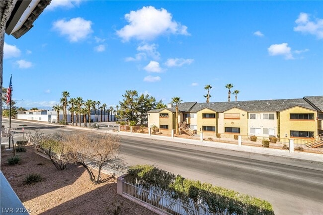 Building Photo - 511 Bass Dr