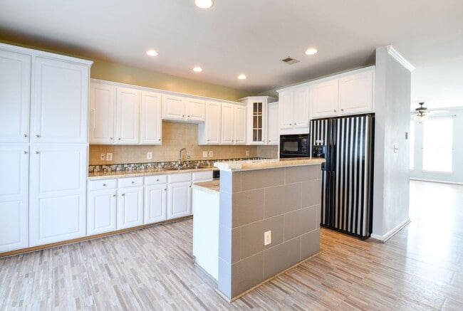 Building Photo - Idlewild Townhome for Rent