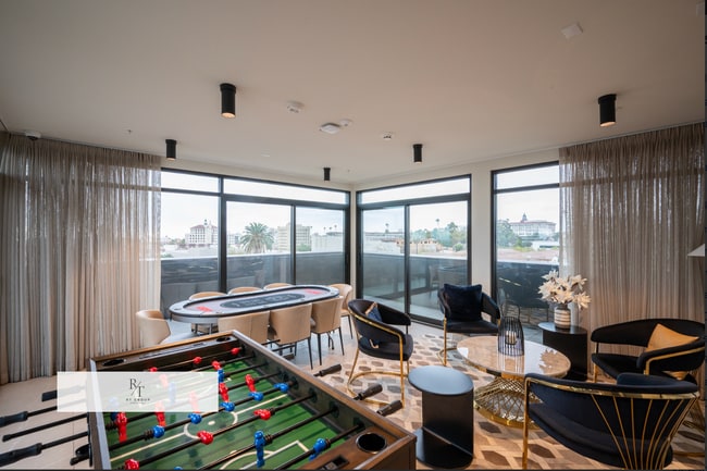 Building Photo - Modern 1-Bedroom Condo with Rooftop Amenities in Pasadena