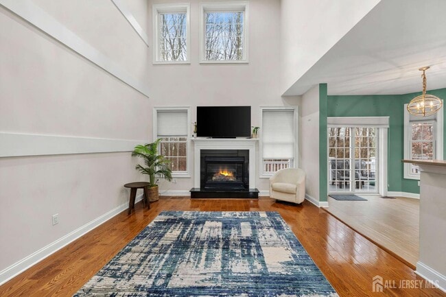 Building Photo - 2 Gonzalez Dr