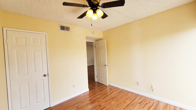 Building Photo - 3155 Ramon Rd