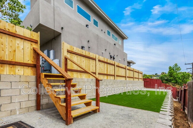 Building Photo - 1509 Galveston St